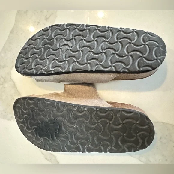 Skechers Granola Luxe Foam Dual Strap Slide Sandals. Women’s size 6. Taupe - Picture 9 of 16